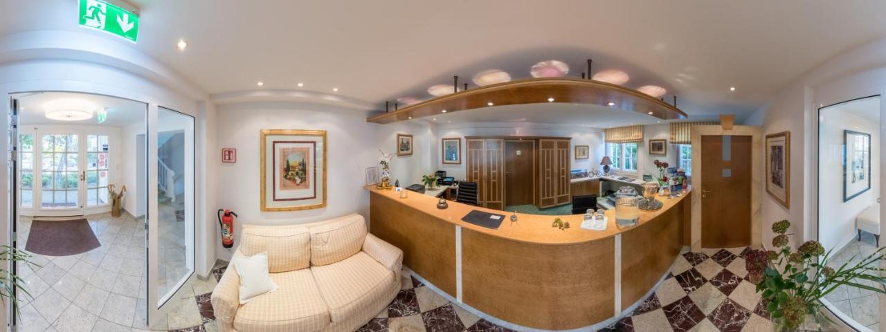 Hotel Villa Im Park Дюселдорф Екстериор снимка