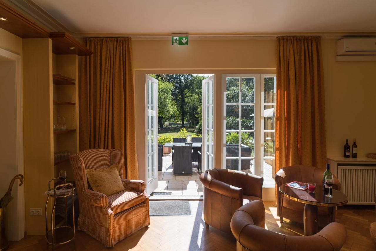 Hotel Villa Im Park Дюселдорф Екстериор снимка