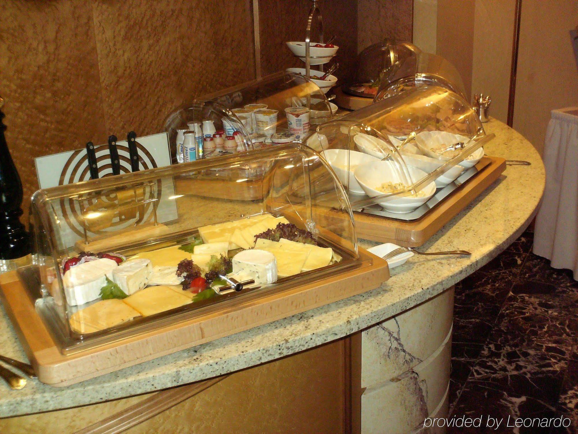 Hotel Villa Im Park Дюселдорф Ресторант снимка